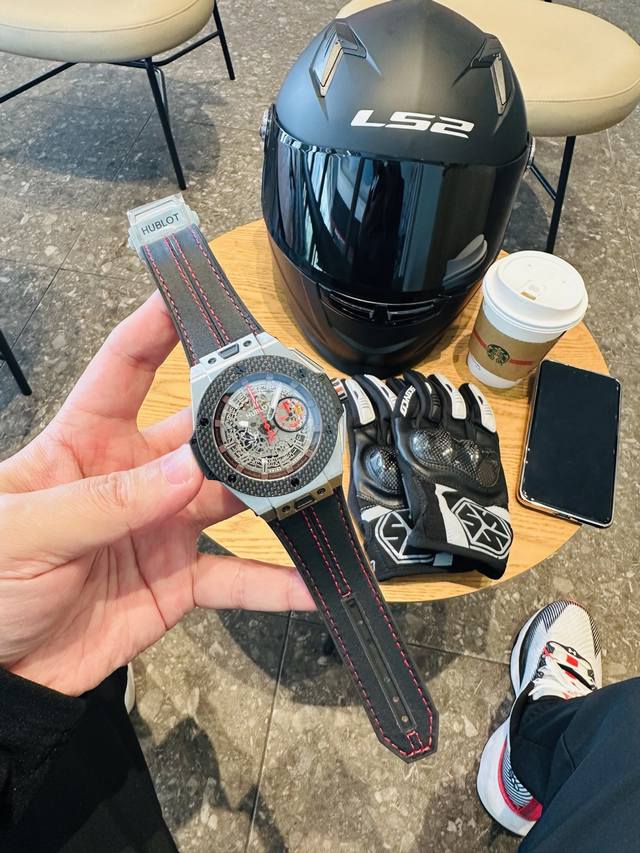 Hbf Factory DDD 恒宝Hublot 宇舶表年度最佳复刻作品 Blg Bang系列401.Oq.0123.Vr碳纤维表圈 复合材质表圈的层次结构 仅