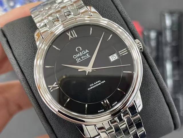 欧米茄蝶飞系列腕表材质316L精钢、直径：39.5Mm 机芯：日本 蓝宝石玻璃， DDD