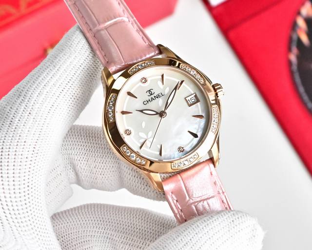 香奈儿 Chanel 精致品质 最新首发 细致腕美 谐美不朽 无暇挑剔 细微悦尔 品牌 :香奈儿 实物更美 值得推荐 类型 ：精致女款腕表 表带 ：陶瓷带 机芯