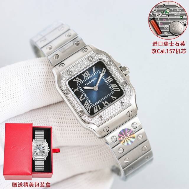 白钢： 间金： DDD 全金： 带钻：加100 DDD Clf 卡地亚 迷你尺寸 女款山度士 DDD 表盘：镀银磨砂表盘 罗马数字时标 剑形蓝钢指针 蓝宝石水晶