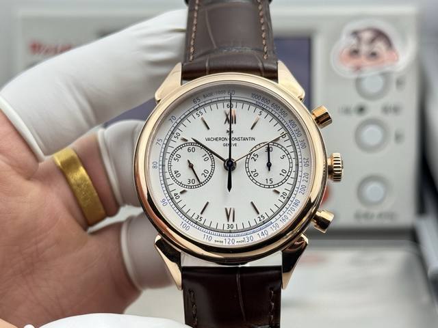 -金 DDD 新一代“江诗丹顿”隆重登场！ 年在香港钟表展中推出最新款式 江诗丹顿5000H历史名作系列 “牛角耳”计时腕表，是世界最著名钟表品牌之一。 DDD