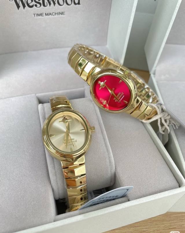 跑量款 西太后蛇年限定蛇骨手表！ 薇薇安西太后蛇骨款石英机芯精钢表带手表 12点位土星 西太后蛇年限定款表带戴起来很精致有气质，2025必火的手表！叠戴咱们手上