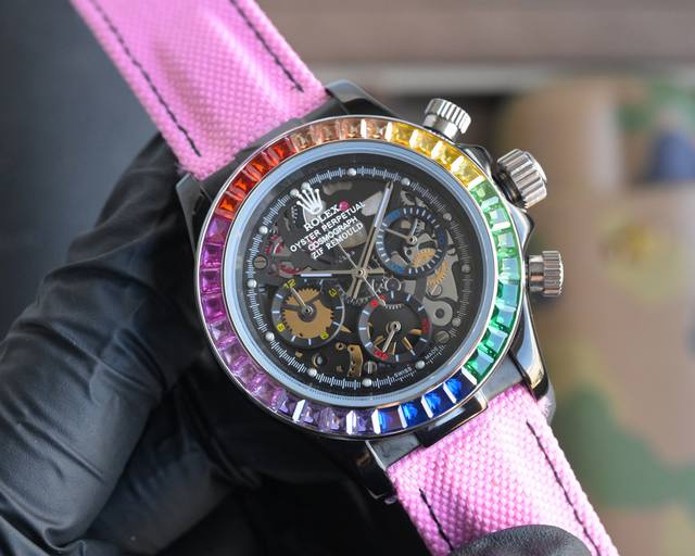 新品劳力士Rolex 迪通拿镂空系列 316L精钢表壳 尺寸43Mm 矿物质镀膜玻璃耐磨 超强夜光 日本多功能计时石英机芯 进口橡胶表带 原装扣 爱不释手的劳力