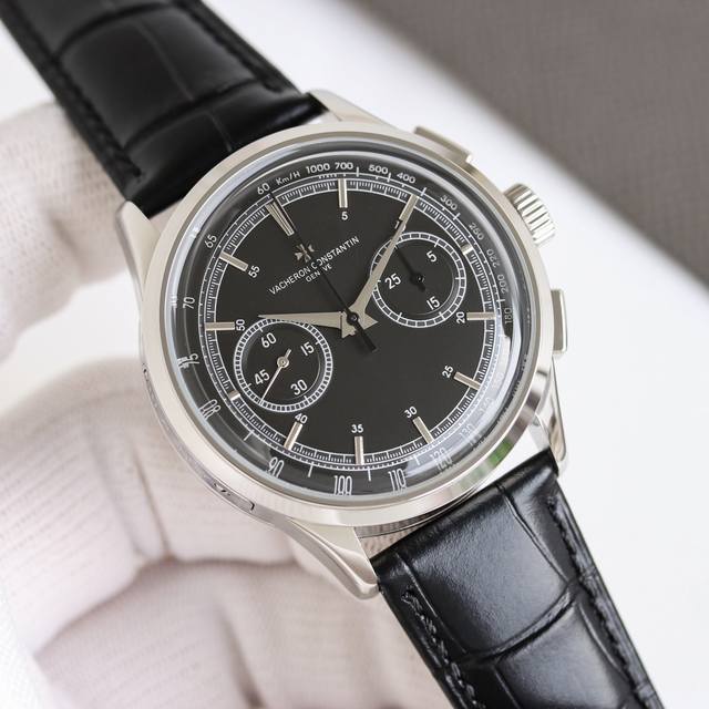 白壳 ，玫壳 江诗丹顿新一代“传袭”系列47 00G-9504 型号隆重登场！ 新款式 江诗 丹顿“传袭”计时腕表，是世界最著名钟表品牌之一。 1机芯：搭配原装