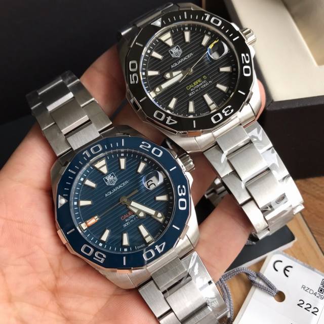 可以订做专柜查验码 批: 原盒:50 硬货回货，Original Tagheuer,泰格豪雅竞潜系列机械表，专柜 0。 中号~41Mm表径，蓝宝石镜面，超强夜光