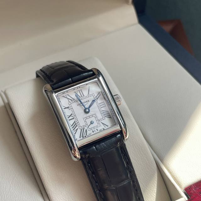 独家首发！渠道货！支持任意验货，林志玲同款！浪琴表迷你黛绰维纳鳄鱼皮，鳄鱼皮，鳄鱼皮系列！21.5 X 29Mm 石英女士腕表！正品机芯l178石英机芯！市面上