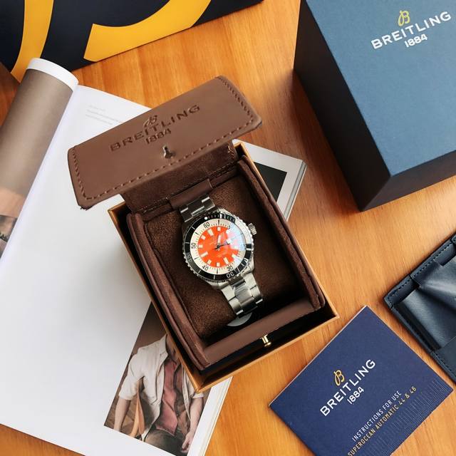 最新到货！批 百年灵超级海洋系列 极致的美感和霸气 ！！！高亮陶瓷圈口、电镀刻标 、严格要求按原厂工艺执行 立体感极强的logo和极致的线条感 带来视觉上的享受