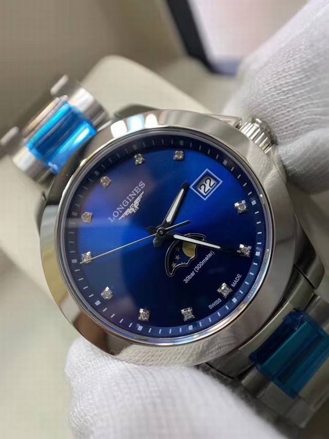 配全套包装 独家正品，支持验货。浪琴康卡斯系列l3.381月相腕表，优雅而至。典雅别致的外观，瑞士正品月相功能。日月交替新的一天又开始了！腕表尺寸34Mm.康卡