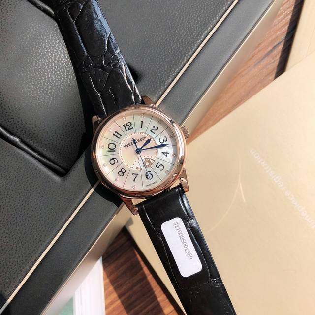 配盒 支持香港直邮 新款硬货！积.家jaeger-Lecoultre约会系列腕表浪漫登场。镶嵌真钻，美洲进口鳄鱼皮表带。修正现市面任何版本的所有不足之处，简约淑