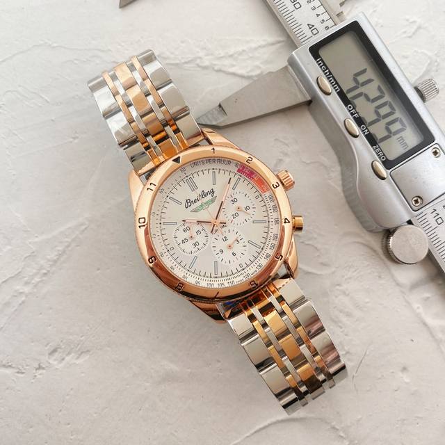 品牌：百年灵多功能计时最新运动款，矿物质玻璃，316L精钢，表径42Mm、厚度10Mm！蓝宝石玻璃镜面防水300米！专柜全套包装，商务型，送礼，自戴都不错全系列