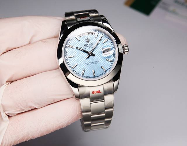 白钢: . 金20. J5强势回归j5出彩之作 劳力士蚝式恒动日志型41Mm系列腕表，恒久优雅！出厂编码：M126338 6位内影编码与卡片一致，退换需整套配齐