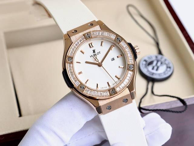 白壳 金壳 宇舶 恒宝 经典融合系列 女士腕表 316精钢表壳 表带采用进口橡胶表带、头层小牛皮 日本进口vk石英机芯 零误差 零返修 矿物质强化玻璃 更高清