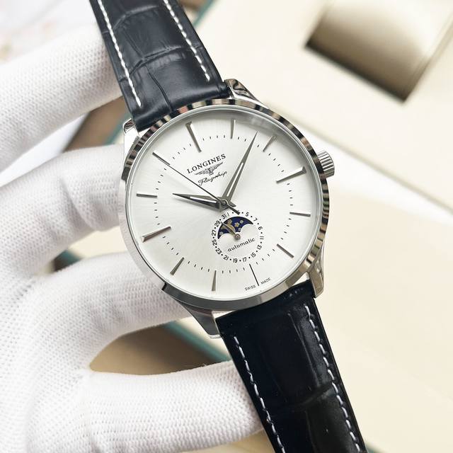 白 金 钢带+20。浪琴-Longines 精品男士腕表全新多功能设计，尊贵大气，绅士风范，卓越品质，热卖全城。采用全自动机械机芯，顶级316精钢表壳，矿物质超