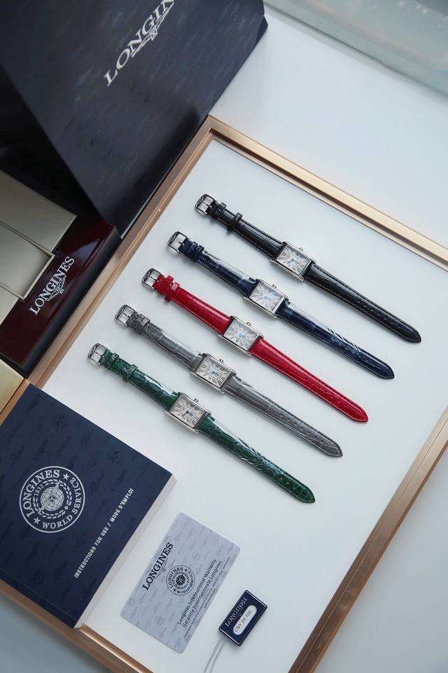 浪琴表黛绰维纳系列！ 原单品质 最高版，支持任意验货对比！20.80 X 32.00Mm 石英女士腕表！正品机芯l178石英机芯！拥有低电量提醒功能！石英机芯没