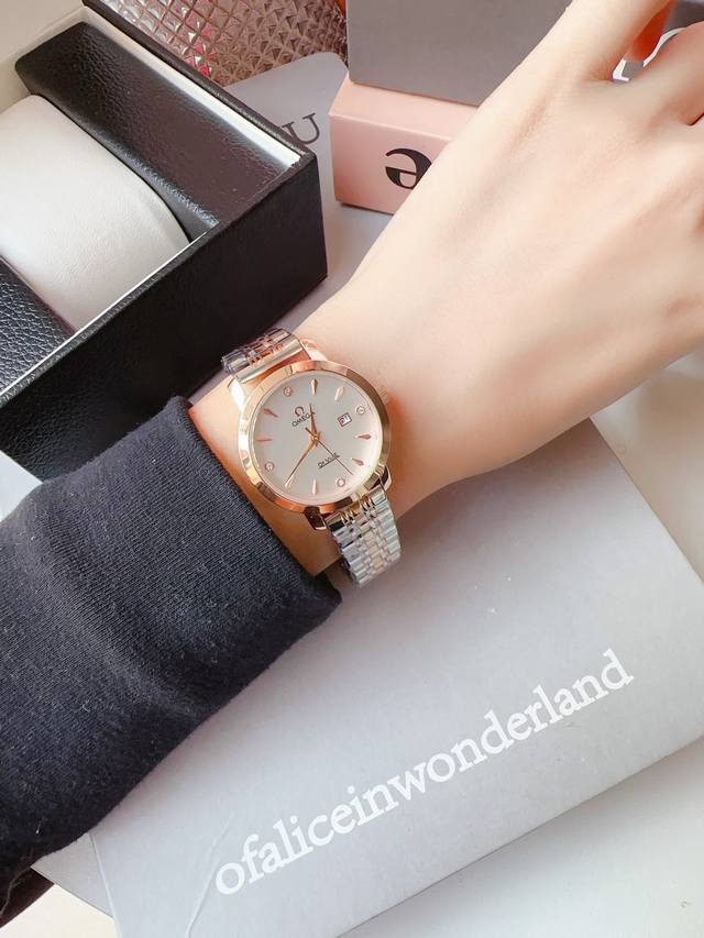 白皮 枚 钢带20 Omega欧米茄 时尚女士石英腕表，女神范十足的一款手表，超强时尚设计理念，进口石英机芯，顶级镀膜玻璃镜面，多颜色进口小牛皮搭配原装针扣，尺