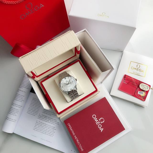 2023年度升级重磅爆款 碟飞系列男士腕表 ，休闲简洁 经典爆款修正原装同步拉伸表扣，并经工厂耐损测试合格，确保品质过硬 机芯 搭载进口8215自动机械机芯 走