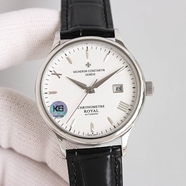 白壳 金壳 江诗丹顿传承系列腕表火爆上市！简雅大方，完美结合，让你感受优雅绅土气息！该表搭载原装进口9015超薄机芯，每小时振频28800次，性能稳定，零返修！