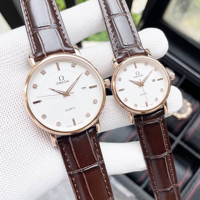 白壳 玫壳 钢20 品牌：欧米茄----尊贵高端情侣对表 ！奢华大气类型，精品顶级男女士腕表，顶级进口石英机芯 稳定 顶级316精钢 耐用 矿物质超强镜面玻璃