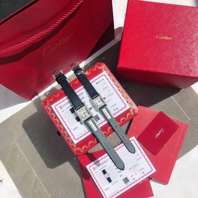 新款坦克must 真钻女士石英腕表！ 大号尺寸: 33.7Mm*25.5Mm,厚度6.6Mm 小号尺寸: 29.5Mm*22Mm,厚度6.7Mm 区别市场通货！