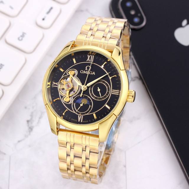 钢： ，皮： ，欧米茄－Omega九飞轮全自动日月星辰机械，6字位白天走时 太阳 晚上走时 月亮 [月亮]蕴含最优质的材料与一丝不苟的工艺！超强矿物质玻璃，真空