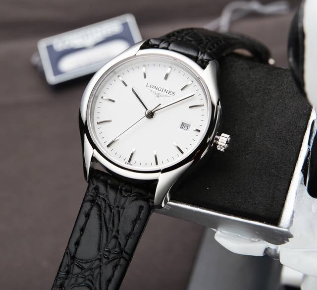 台湾厂 匠心臻品 白皮 . 金20钢带20 随着努力不懈地寻求技术上的突破以及不断的创新令longines表在设计方面稳坐领导地位。 经典不败的浪琴律雅系列-体