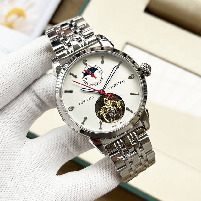 卡地亚-Cartier 精品男士腕表，全新多功能设计，尊贵大气，绅士风范，卓越品质，热卖全城。采用全自动机械机芯，顶级316精钢表壳，进口小牛皮表带，矿物质超强
