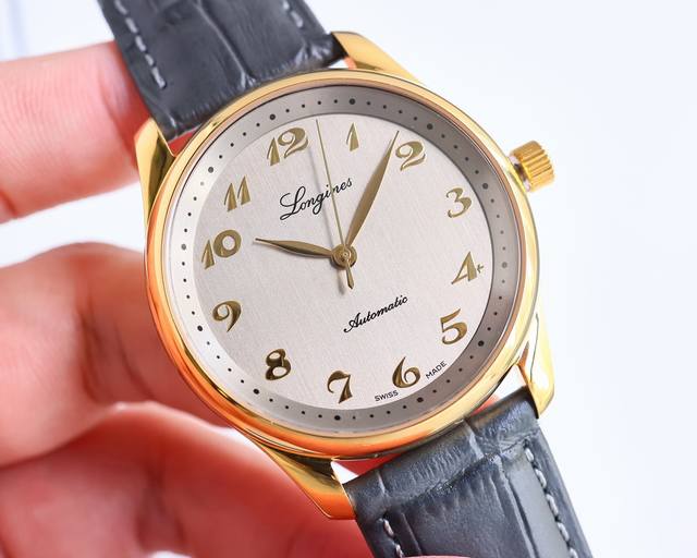 白壳 金壳 Tw新品推荐浪琴名匠系列190周年纪念款腕表精品为纪念品牌诞生190周年，浪琴全新推出匠系列纪念款腕表，它将现代美学理念和复古元素结合起来，精钢表壳