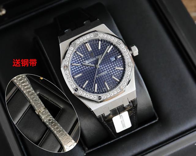 爱彼皇家橡树 型号15451.St.Zz.1256St.02 震撼上线：剔除机芯甲板多余部分，使之变得更加镂空 成就钢表巅峰 实力演绎 卫冕“钢”王！ 6大精妙