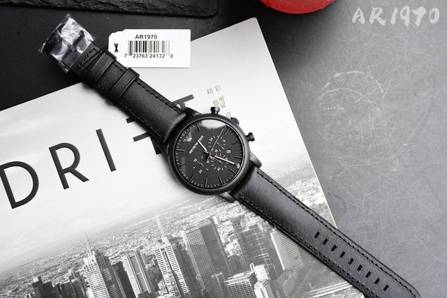 支持香港、美国直邮 正品！全国联保！阿玛尼armani 1 00 型号：Ar1970 表壳：316L精钢 表镜：强化矿物质玻璃 表带：进口胶带 表扣：针扣 尺寸