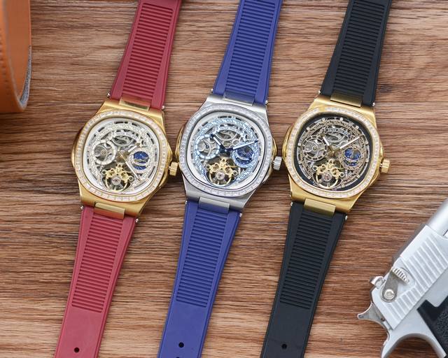 金白同价 男人挚爱 镂空腕表 最新 ：百达翡丽最佳设计独家首发 类型 ：精品男士腕表 表带 ：橡胶表带 机芯 ：高端全自动机械机芯 镜面 ：矿物质强化玻璃 更高