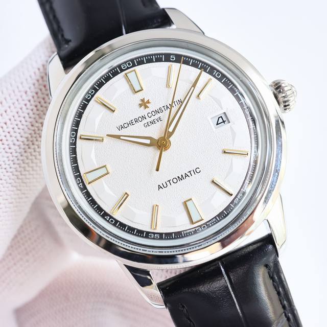 Sj出品 白 金 江诗丹顿 Vc 锅盖玻璃 Pn1 9015 众横四海系列腕表升级版！超强夜光该表搭载由原装9015。让表更显纤薄，频率为每小时振动28,800