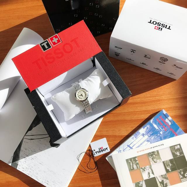 白壳 玫瑰金 钻50 天梭2022最新款 最新款 最新款 嘉丽系列 T126.010瑞士石英女表 ！灵感于古罗马建筑，因其小巧迷人，也被爱称为“小美人” 宠爱自