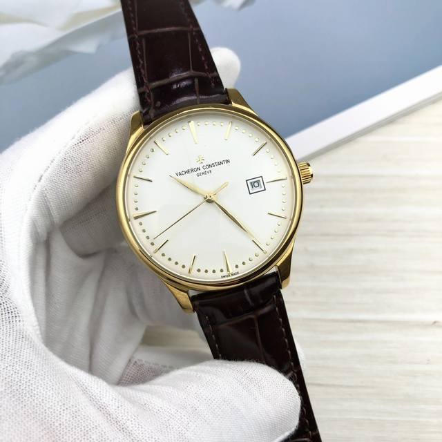 白 -金 钢带+20。江诗丹顿-Vacheron Constantin精品男士腕表尊贵大气，绅士风范，卓越品质，热卖全城。采用进口西铁城8215机芯，顶级316