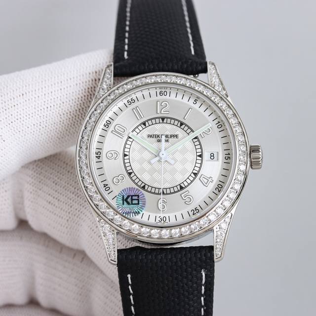 白壳 玫瑰金 Gs心诚所致，震撼推出精细美学代表之作 百达翡丽新款pp6007G-011版！ 细节升级如下 腕表尺寸40Mmx9.2Mm 薄而有质1.完善表壳细