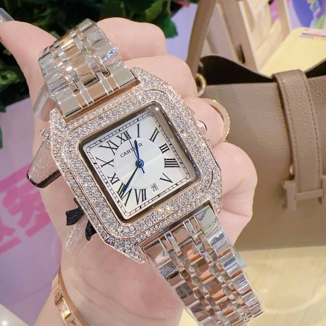 品牌：卡地亚满钻奢华款，精品大气腕表，经典罗马设计表盘，尊贵大气，时尚推荐、热卖全城。顶级实心表带双按扣，矿物质超强镜面，尺寸40*12Mm