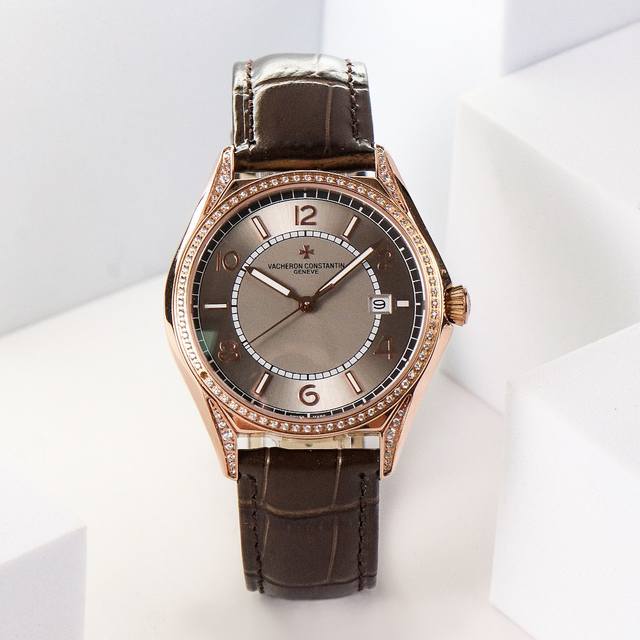 白壳 金壳 Tw 新品 江诗丹顿 Vc 伍陆之型4600E 000A-B402 男款自动机械 运动务皆可盘，格调 品味两不失！ 四大核心竞争力 腕表尺寸40Mm