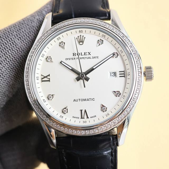 白 金 钻50 品牌：劳力士 三针新品，商务休闲 奢华大气类型：精致男士腕表 新品 表带：真牛皮表带 舒适 361精钢表带 耐用 机芯:进口西铁城机芯 材料：蓝