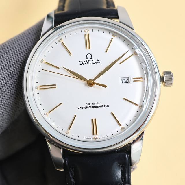 白 金玫 新款欧米茄海马系列！耗时长达6个月！超薄男士自动机械腕表，采用进口原装9015机芯 非市场国产机 ，每小时振频28800次，零返修质量，直径40Mm原