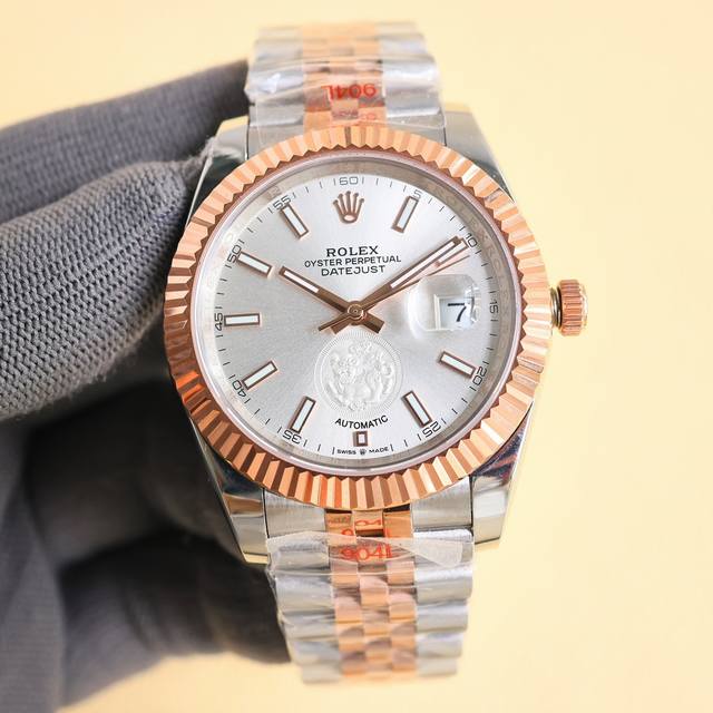 白 -金 应广大消费者要求精心设计厉经三年最新款上市，劳力士日志系列！龙年贺岁版龙年珍藏采用独特的设计风格 ，字面设计招财麒麟貔貅高档奢侈， 男士腕表新品推荐欢