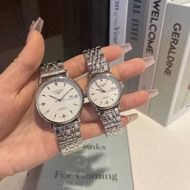 白壳 玫 钢带加20 实物拍摄 品牌： 浪琴-Longines 类型：情侣对表 表壳：316精钢 做工优质 表带：进口小牛皮 316精钢 两种可选 机芯：进口石
