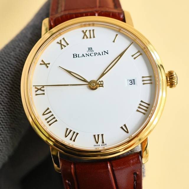 白 金 宝珀经典系列 搪瓷表盘，柳叶针，罗马刻度，简洁明快！犹如腕间绅士，经典非凡！细节如下： 1 表壳 表径40Mm，厚度9.5Mm，表肩和表壳交接的线条明显