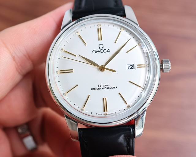 Tw 出品 白 金玫 Tw Factory新款欧米茄海马系列pn1 耗时长达6个月！超薄男士自动机械腕表，采用进口原装9015机芯 非市场国产机 ，每小时振频2