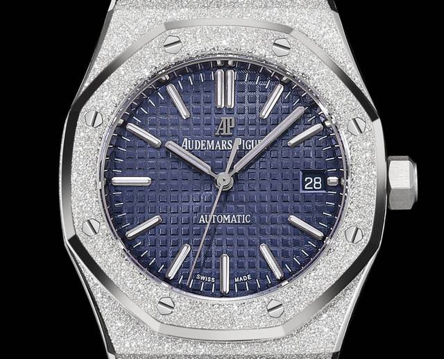 白壳 金壳 Tw全新演绎 Ap皇家橡树霜金版本女款37尺寸15454 系列3120 霜金定制版本 数量不多，钢带表最重中之重的表带采用原装表带开模使表带细腻的拉