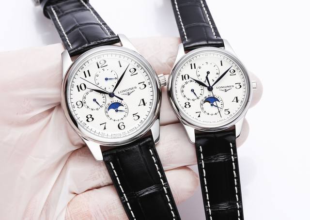 白 . 金20. 浪琴名匠月相系列情侣对表，精钢壳套，进口月相石英机芯，牛皮表带，双卜蓝宝石玻璃镜面，一表一码三码合一 39096207认准编号 尺寸 男40M