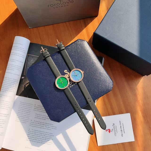 清 罗拉rorolove火烈鸟 情人节首选礼物，象征一生一爱，火热浪漫，忠贞不渝，刻骨铭心，一生只会忠诚于一个伴侣，火烈鸟logo融合鸥泊宝石，象征着自由洒脱和