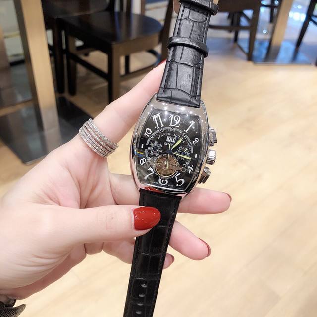 法兰克穆勒 Franck Muller ！顶级奢华男士腕表 来自瑞士日内瓦，是世界知名的高级腕表品牌。法穆兰大量打破常规的创意更是使其成为无数男女明星的热捧之物