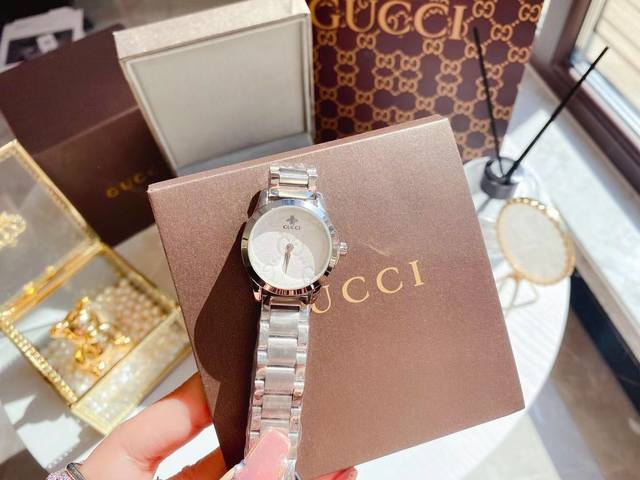 Guccl～～古驰 官方最新款 到货原版logo 顶级品质 专柜1:1复刻 个性时尚 超级百搭 专柜7200香港也要4000哦 规格：30Mm 自留款 实在太美