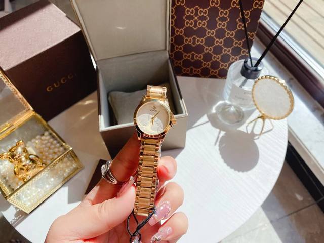 Guccl～～古驰 官方最新款 到货原版logo 顶级品质 专柜1:1复刻 个性时尚 超级百搭 专柜7200香港也要4000哦 规格：30Mm 自留款 实在太美