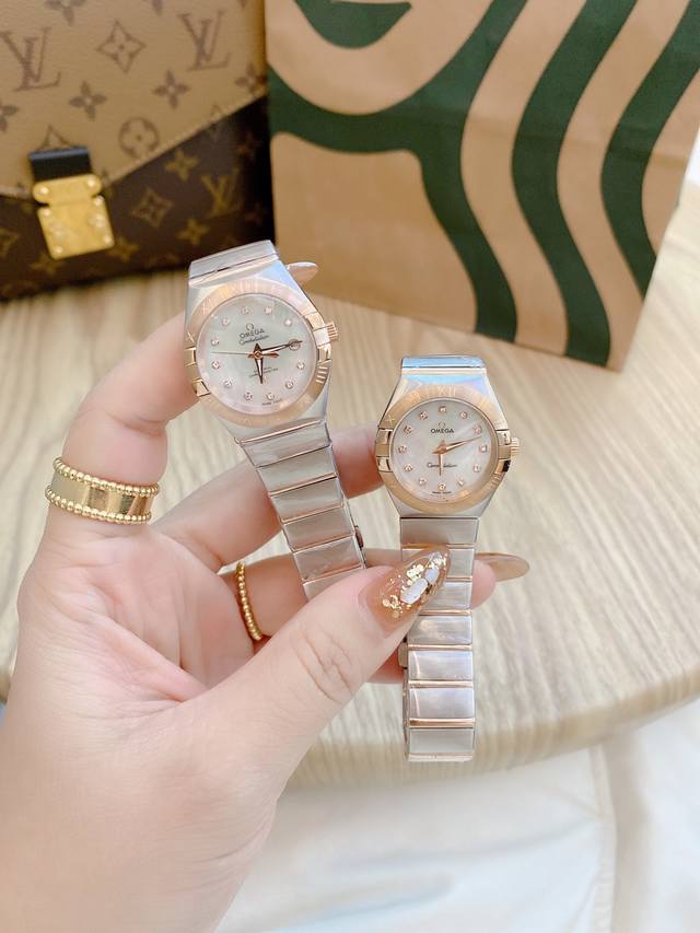 欧米茄、星座系列...间玫瑰金表带 石英进口机芯蓝宝石镜面直径： 27Mm