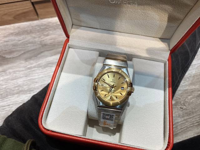 欧.星座系列全自动机械机芯..蓝宝石玻璃间土豪金色情侣款..背透机芯看好质量